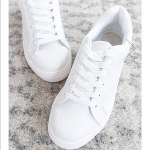 The Jenny white solid sneakers